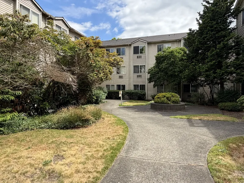The Creston | Assisted Living