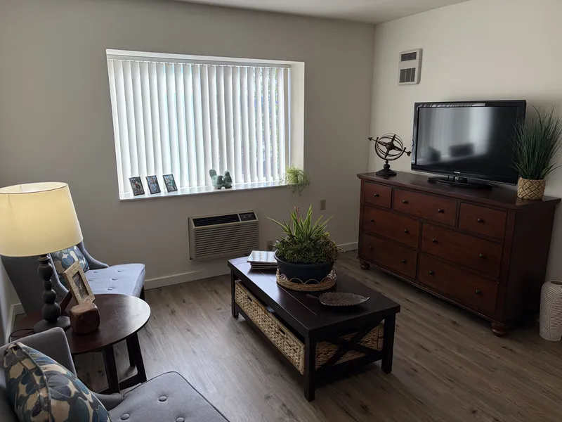 The Creston | Assisted Living